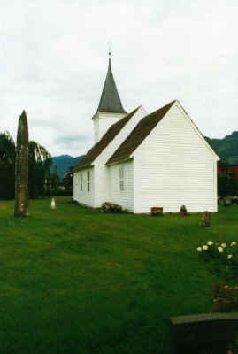 2001 07 03 I9 20 etne gjerde kyrkje small